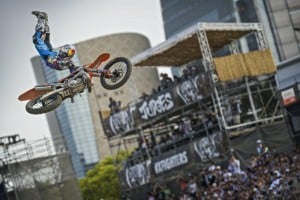 Xfighters Jap_Osaka_2