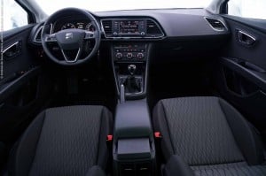 Posto de condução correcto, ergonomia de bom nível e qualidade geral globalmente elevada são atributos do habitáculo da Seat Leon ST