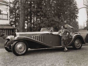 Jean Bugatti junto ao famoso Type 41 Royale em 1932