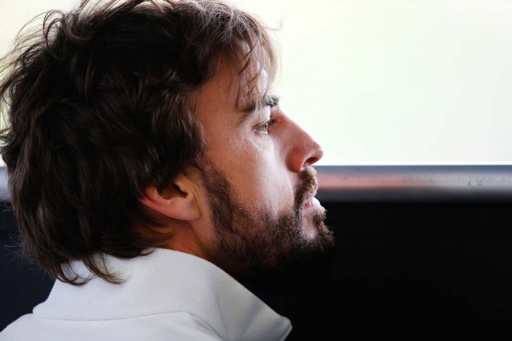 A pré-época de Fernando Alonso não está a correr bem