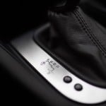 A caixa automática de seis velocidades é uma opção no DS 4 1.6 BlueHDi 120 e de série no DS 4 e DS 4 Crossback equipados com o motor 2.0 BlueHDi de 180 cv