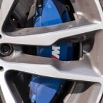 O poderoso sistema de travagem é essencial para tirar todo o partido do potencial dinâmico do BMW X5 M