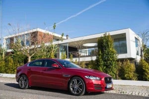 Jaguar XE 2.0D Prestige Auto