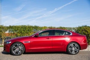 Jaguar XE 2.0D Prestige Auto