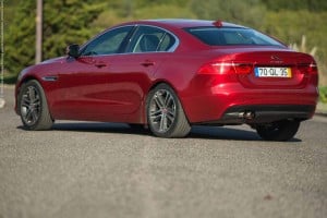 Jaguar XE 2.0D Prestige Auto