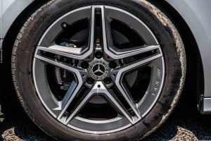 As bonitas jantes de 18" são um extra incluindo na opcional Linha AMG