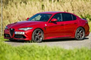 Alfa Romeo Giulia Quadrifoglio (2020)