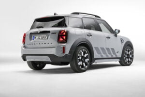 Mini Cooper SE Countryman ALL4 Untamed Edition