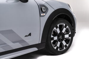 Mini Cooper SE Countryman ALL4 Untamed Edition